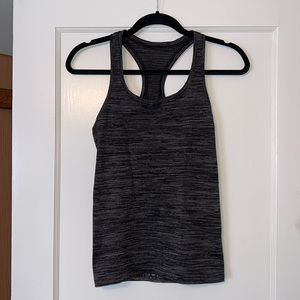 Lululemon tank top (never worn)